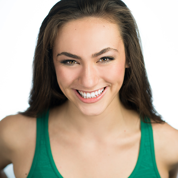 Natalie Bourgeois (Lois)